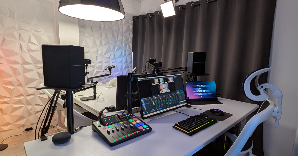 Celebra la Apertura de Level Up Podcast Studio con una Sesión de Grabación Gratis